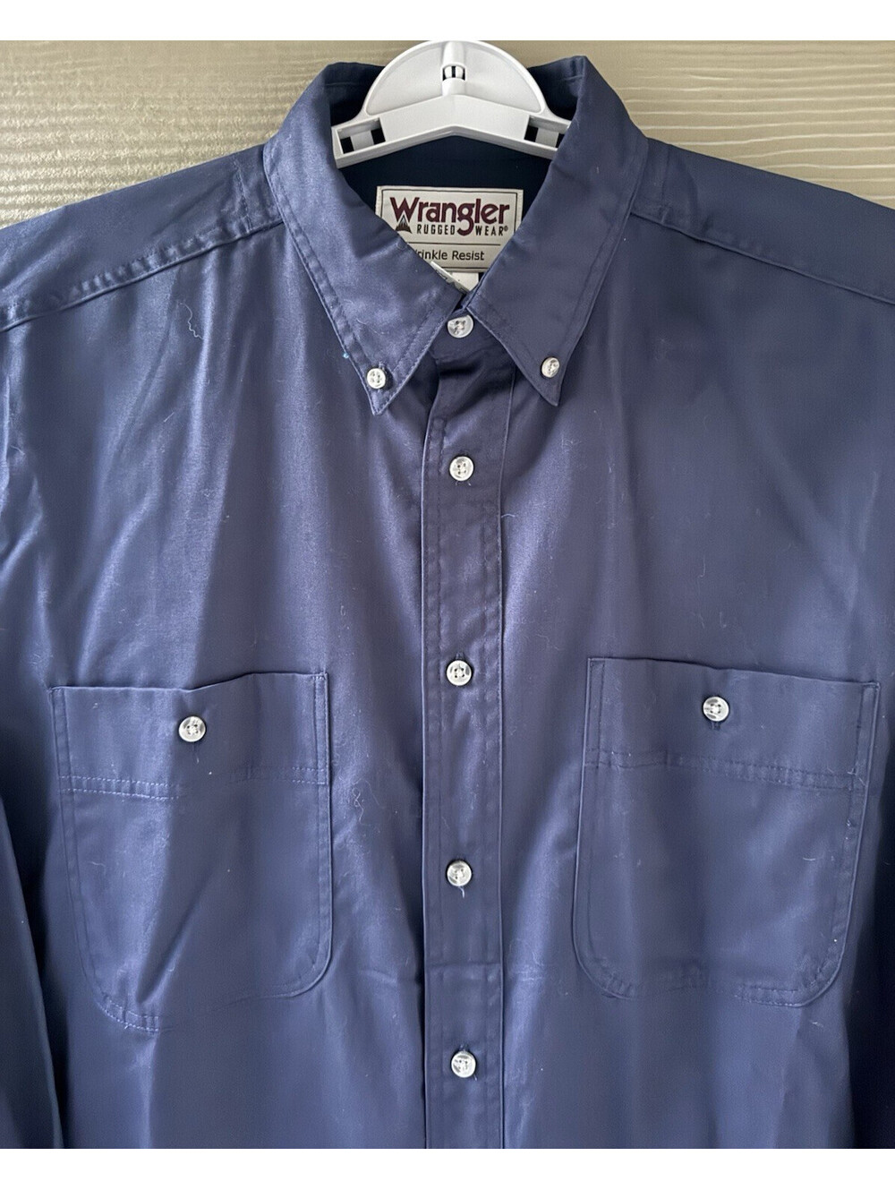 Wrangler Rugged Wear Men's L Button Down Wrinkle Resist Cotton Navy Blue Shirt - Picture 5 of 8
